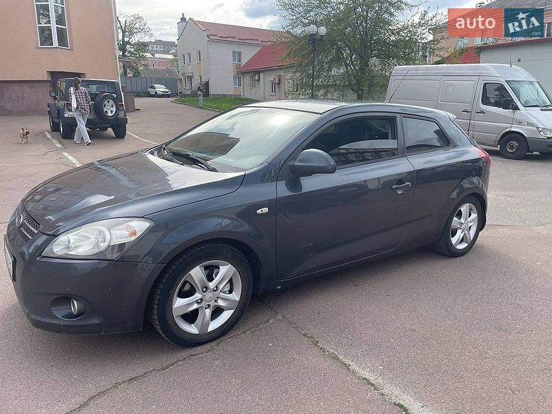 Хетчбек Kia Ceed 2008 в Києві