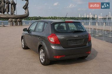 Универсал Kia Ceed 2010 в Киеве