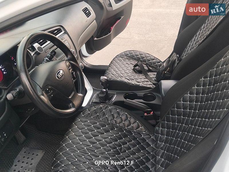 Хэтчбек Kia Ceed 2015 в Шепетовке