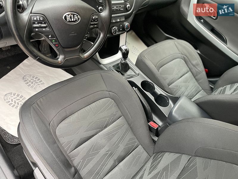 Универсал Kia Ceed 2015 в Киеве