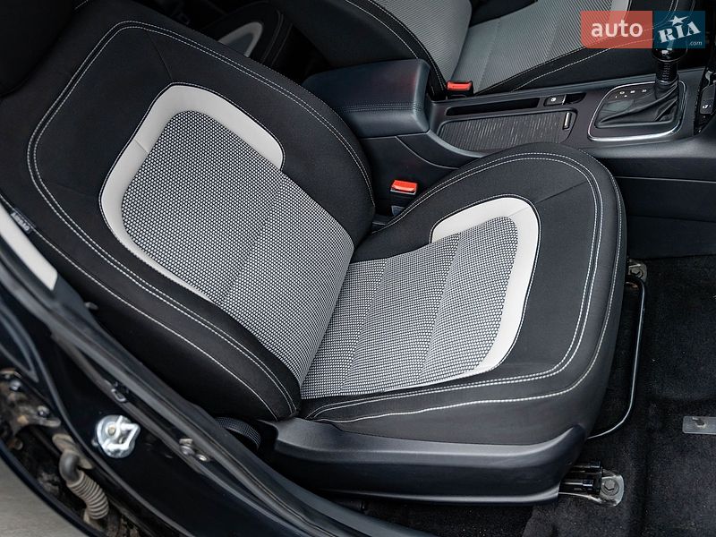 Хэтчбек Kia Ceed 2012 в Киеве