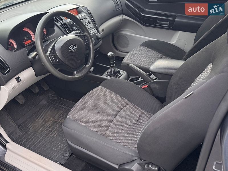 Хетчбек Kia Ceed 2008 в Києві