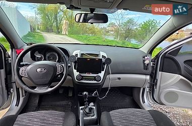 Хетчбек Kia Ceed 2008 в Львові фото 3 Хетчбек Kia Ceed 2008 в Львові