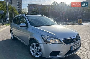 kia ceed 2010 в Ровно от профессионального продавца Євгеній