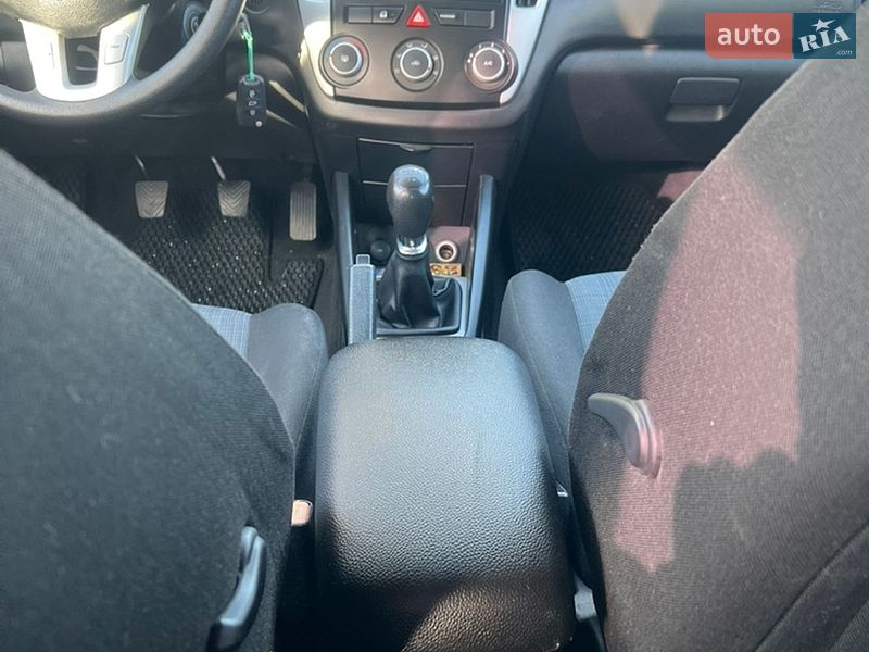 Универсал Kia Ceed 2010 в Ровно