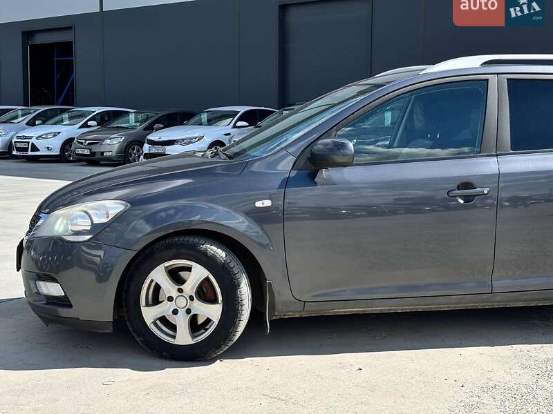 Универсал Kia Ceed 2010 в Львове