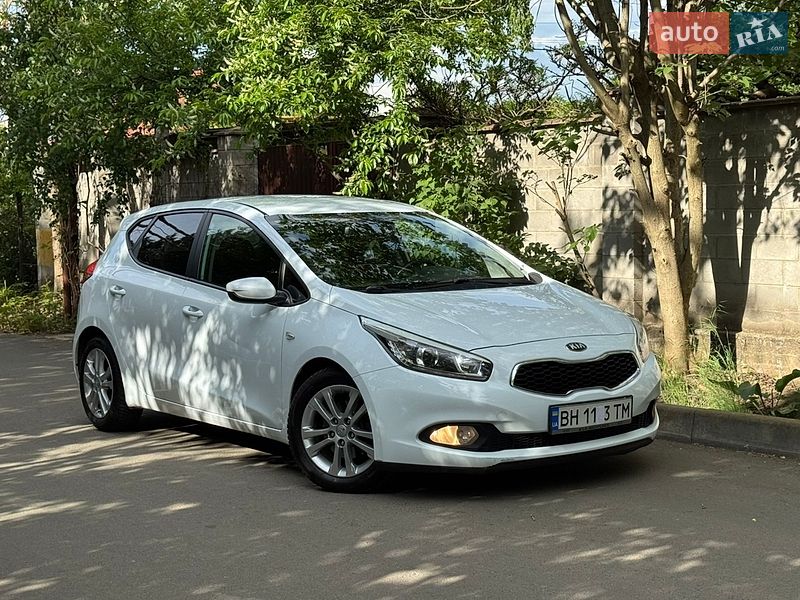 Хетчбек Kia Ceed 2013 в Одесі