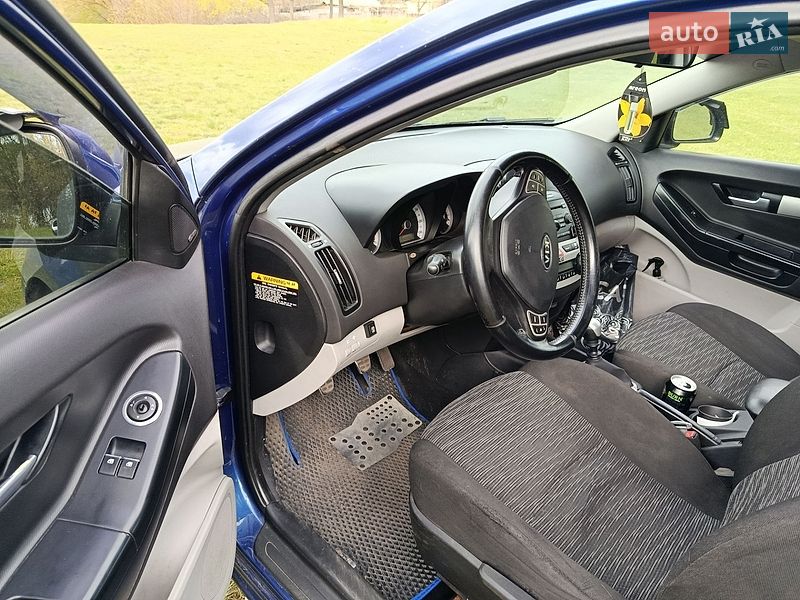 Хетчбек Kia Ceed 2008 в Гребінці
