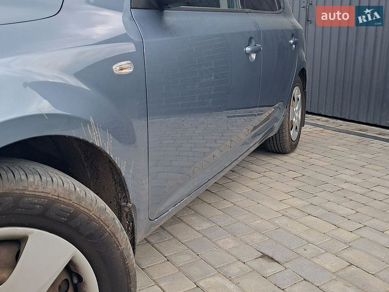 Хэтчбек Kia Ceed 2007 в Мостиске