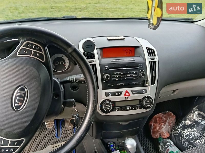 Хетчбек Kia Ceed 2008 в Гребінці