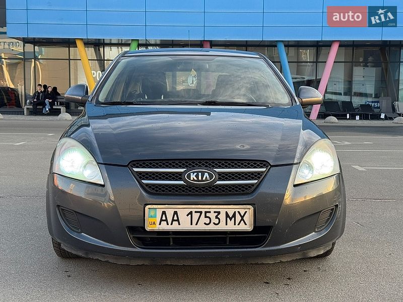 Хетчбек Kia Ceed 2008 в Києві