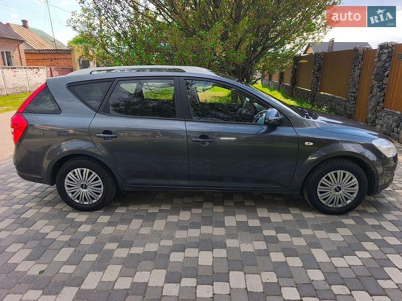 Универсал Kia Ceed 2010 в Полтаве