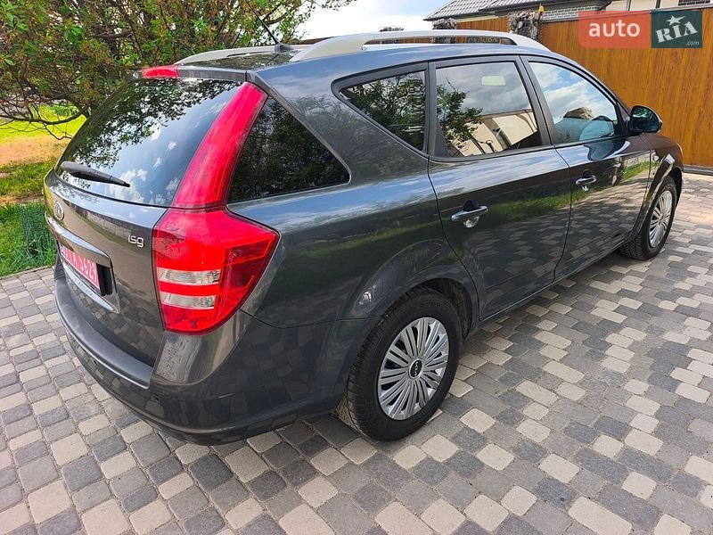 Универсал Kia Ceed 2010 в Полтаве