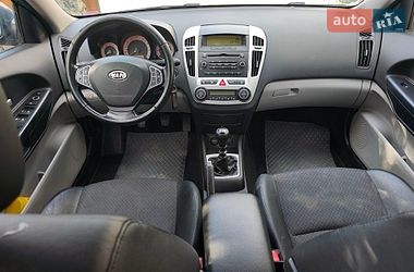 Универсал Kia Ceed 2010 в Полтаве