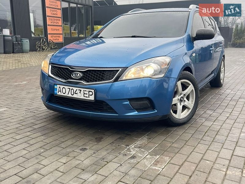 Универсал Kia Ceed 2010 в Сваляве фото Универсал Kia Ceed 2010 в Сваляве