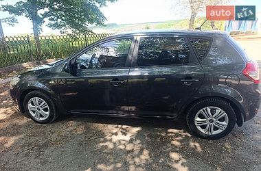 Хэтчбек Kia Ceed 2012 в Рогатине