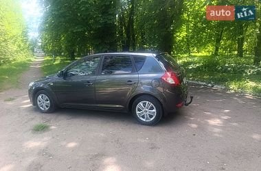 Хэтчбек Kia Ceed 2012 в Рогатине