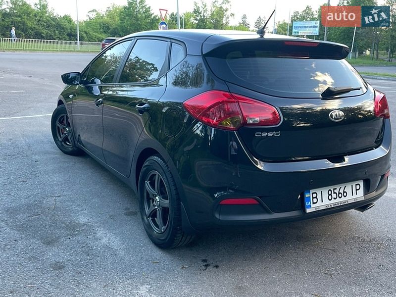 Хэтчбек Kia Ceed 2013 в Полтаве