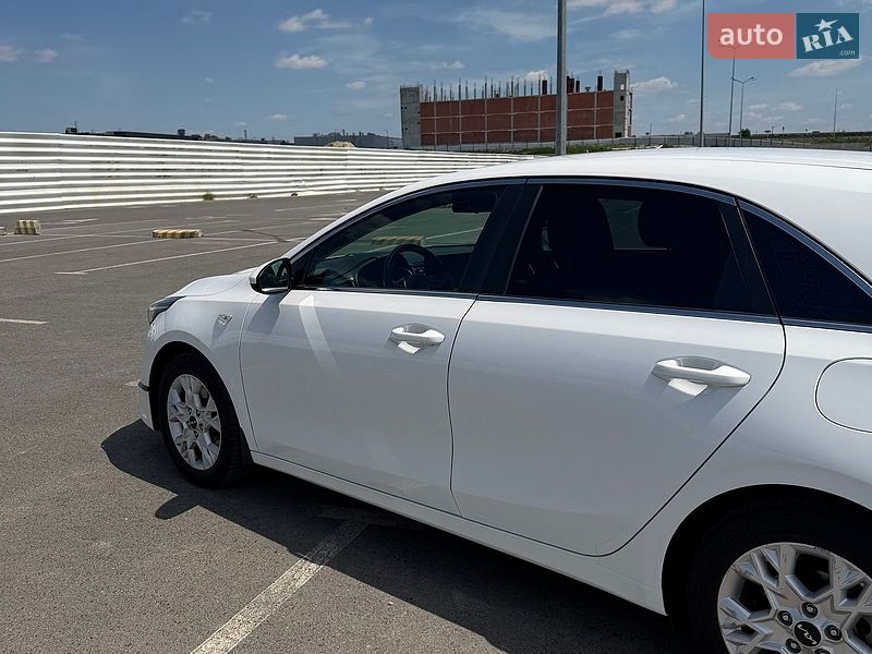 Хэтчбек Kia Ceed 2022 в Львове фото 8 Хэтчбек Kia Ceed 2022 в Львове