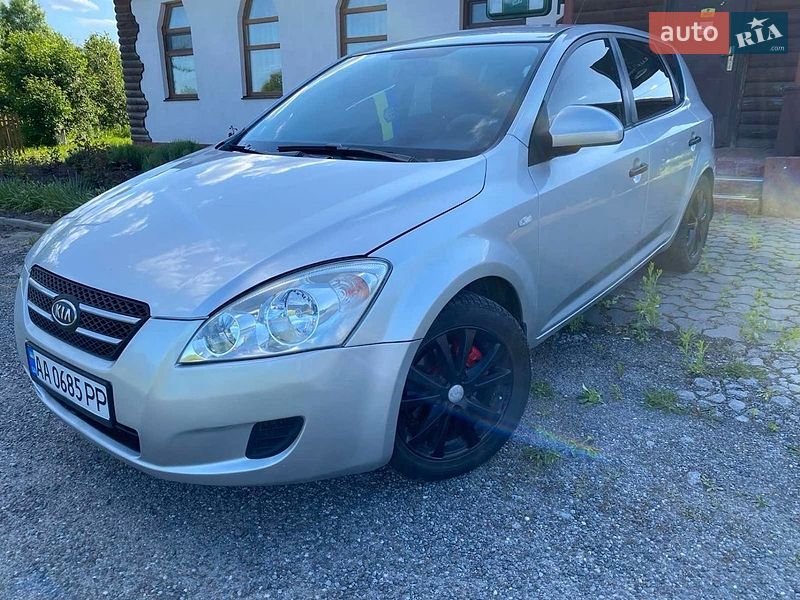 Хэтчбек Kia Ceed 2007 в Ярмолинцах