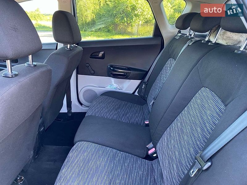Хэтчбек Kia Ceed 2007 в Ярмолинцах
