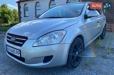 Хэтчбек Kia Ceed 2007 в Ярмолинцах