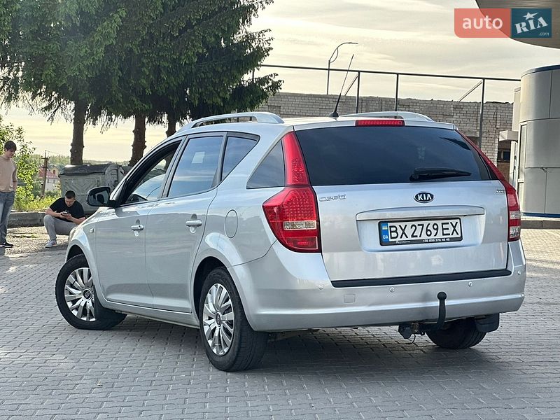 Универсал Kia Ceed 2010 в Хмельницком
