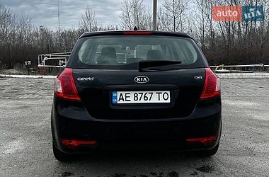 Хэтчбек Kia Ceed 2011 в Днепре