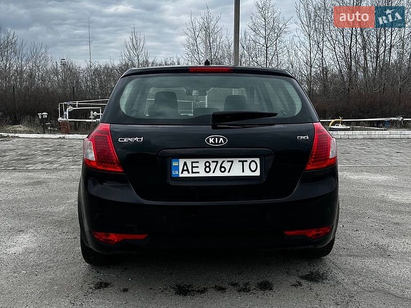 Хэтчбек Kia Ceed 2011 в Днепре