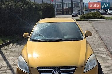 Хэтчбек Kia Ceed 2009 в Тячеве