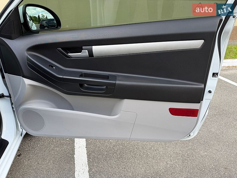 Хетчбек Kia Ceed 2008 в Харкові