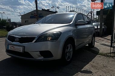 Хетчбек Kia Ceed 2011 в Миколаєві
