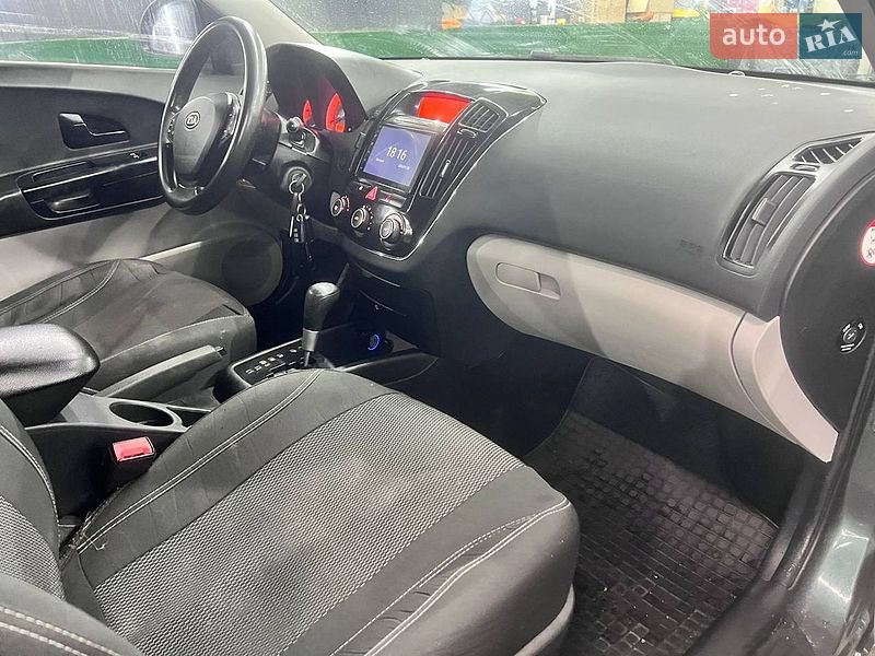 Универсал Kia Ceed 2009 в Киеве
