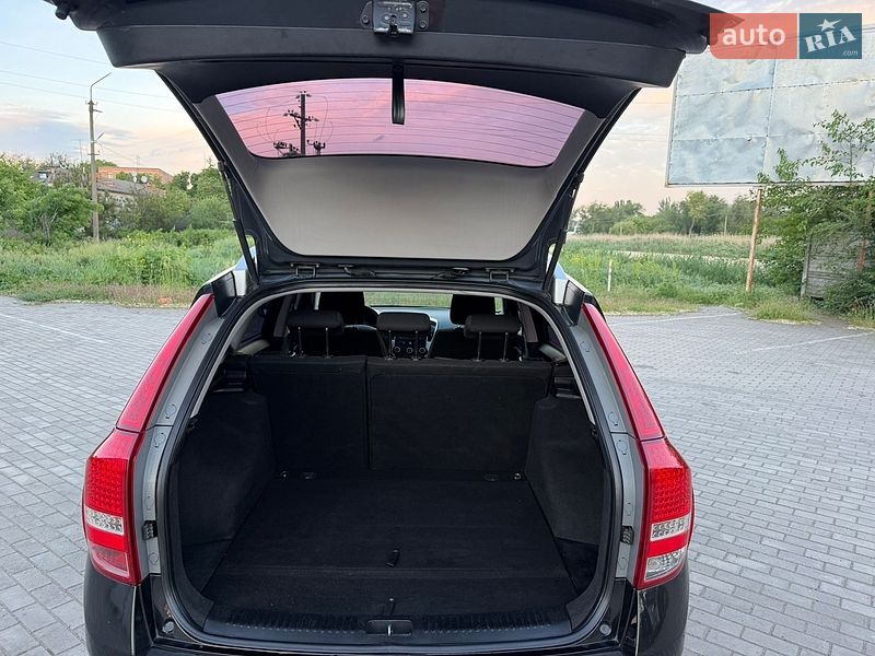 Універсал Kia Ceed 2010 в Кривому Розі