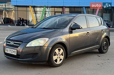 Хэтчбек Kia Ceed 2008 в Киеве фото 3 Хэтчбек Kia Ceed 2008 в Киеве