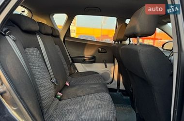 Хэтчбек Kia Ceed 2008 в Киеве фото 10 Хэтчбек Kia Ceed 2008 в Киеве