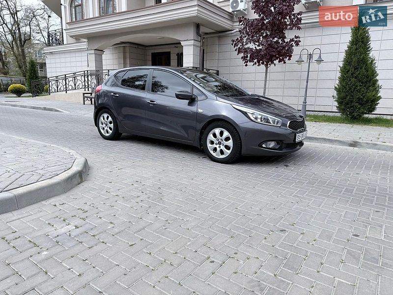Хэтчбек Kia Ceed 2014 в Одессе