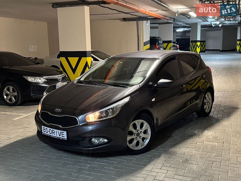 Хэтчбек Kia Ceed 2014 в Одессе