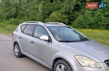 Универсал Kia Ceed 2009 в Ровно