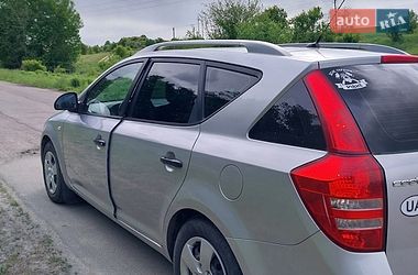 Универсал Kia Ceed 2009 в Ровно