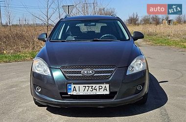 Универсал Kia Ceed 2008 в Обухове
