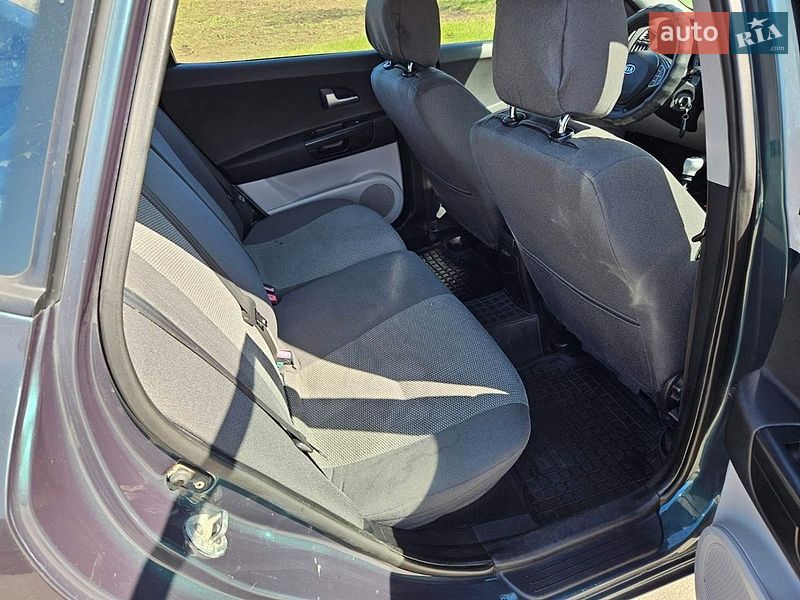 Универсал Kia Ceed 2008 в Обухове