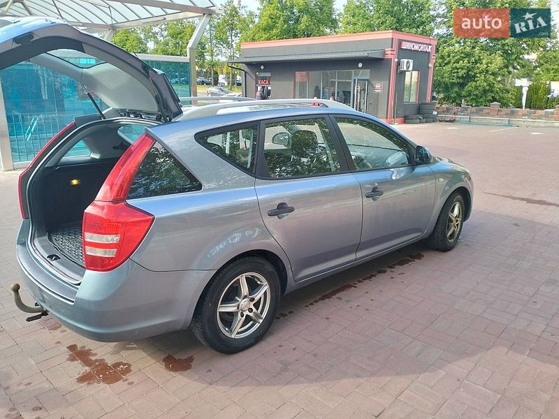 Універсал Kia Ceed 2008 в Рівному