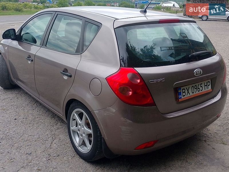 Хетчбек Kia Ceed 2007 в Кам'янець-Подільському фото 2 Хетчбек Kia Ceed 2007 в Кам'янець-Подільському