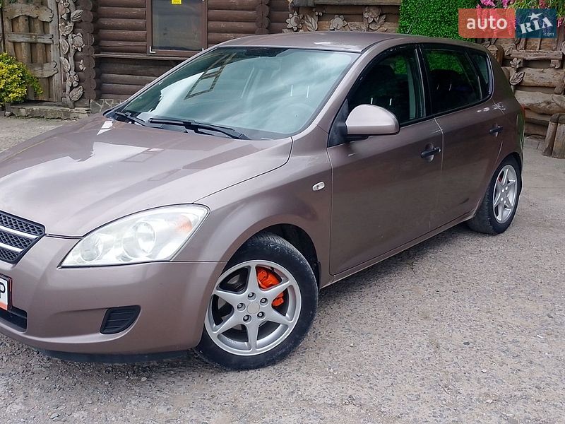 Хетчбек Kia Ceed 2007 в Кам'янець-Подільському фото 6 Хетчбек Kia Ceed 2007 в Кам'янець-Подільському