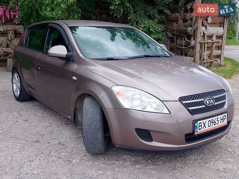 Хетчбек Kia Ceed 2007 в Кам'янець-Подільському фото Хетчбек Kia Ceed 2007 в Кам'янець-Подільському