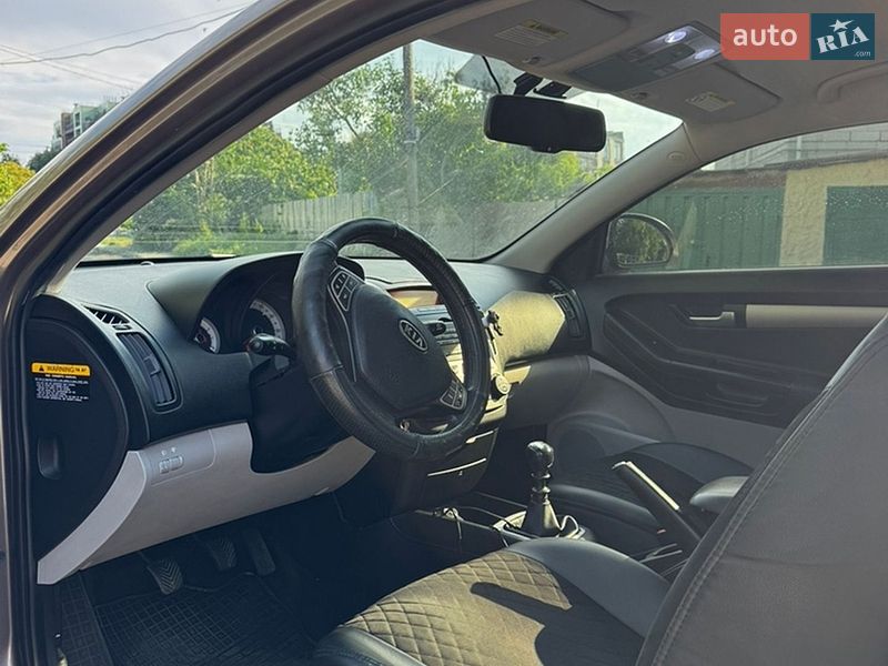 Хетчбек Kia Ceed 2009 в Одесі фото 14 Хетчбек Kia Ceed 2009 в Одесі