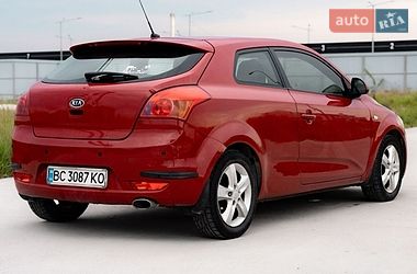 Хэтчбек Kia Ceed 2008 в Львове