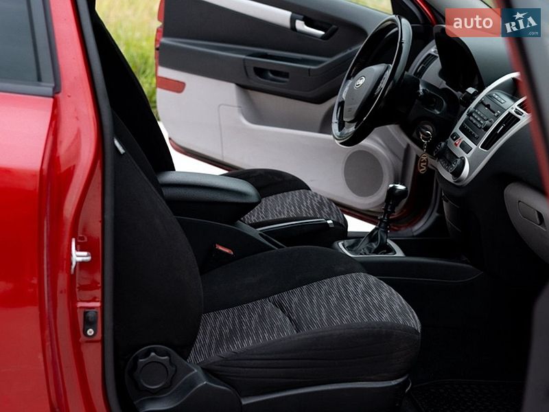 Хетчбек Kia Ceed 2008 в Львові фото 13 Хетчбек Kia Ceed 2008 в Львові