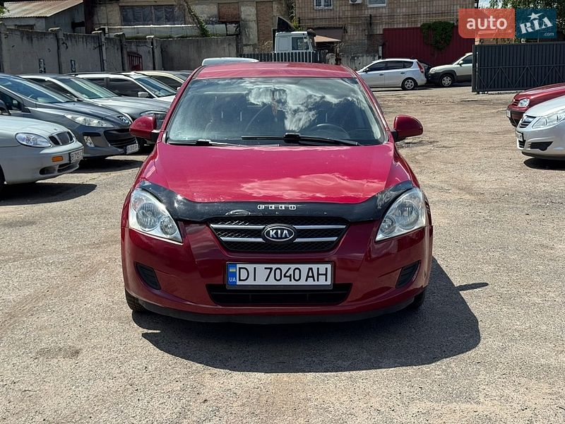 Хэтчбек Kia Ceed 2008 в Полтаве